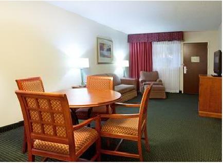 Ramada Conference Center Hotel Lafayette