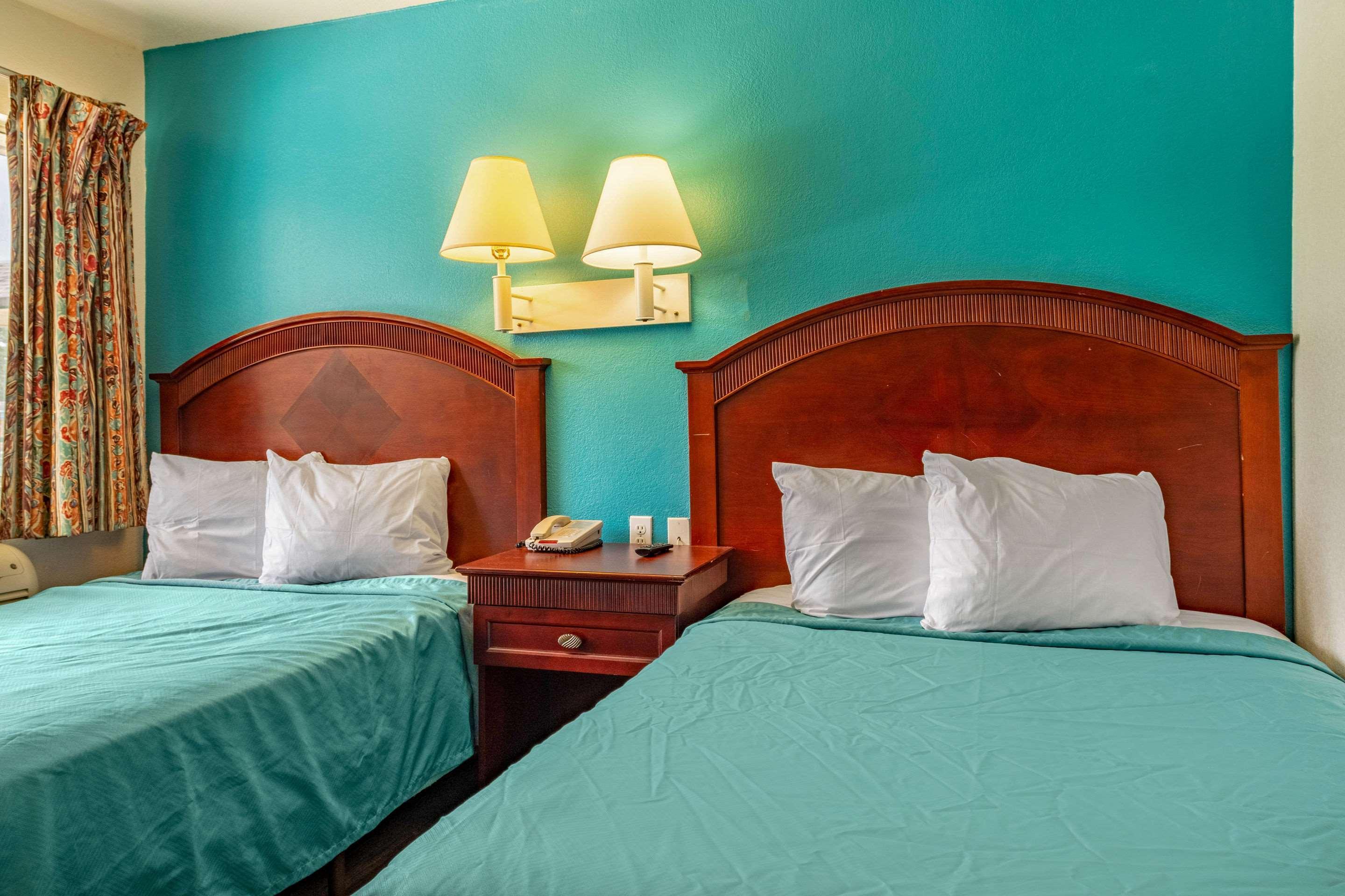 6 Lafayette, La I-10 & I-49 N Hotel 2*