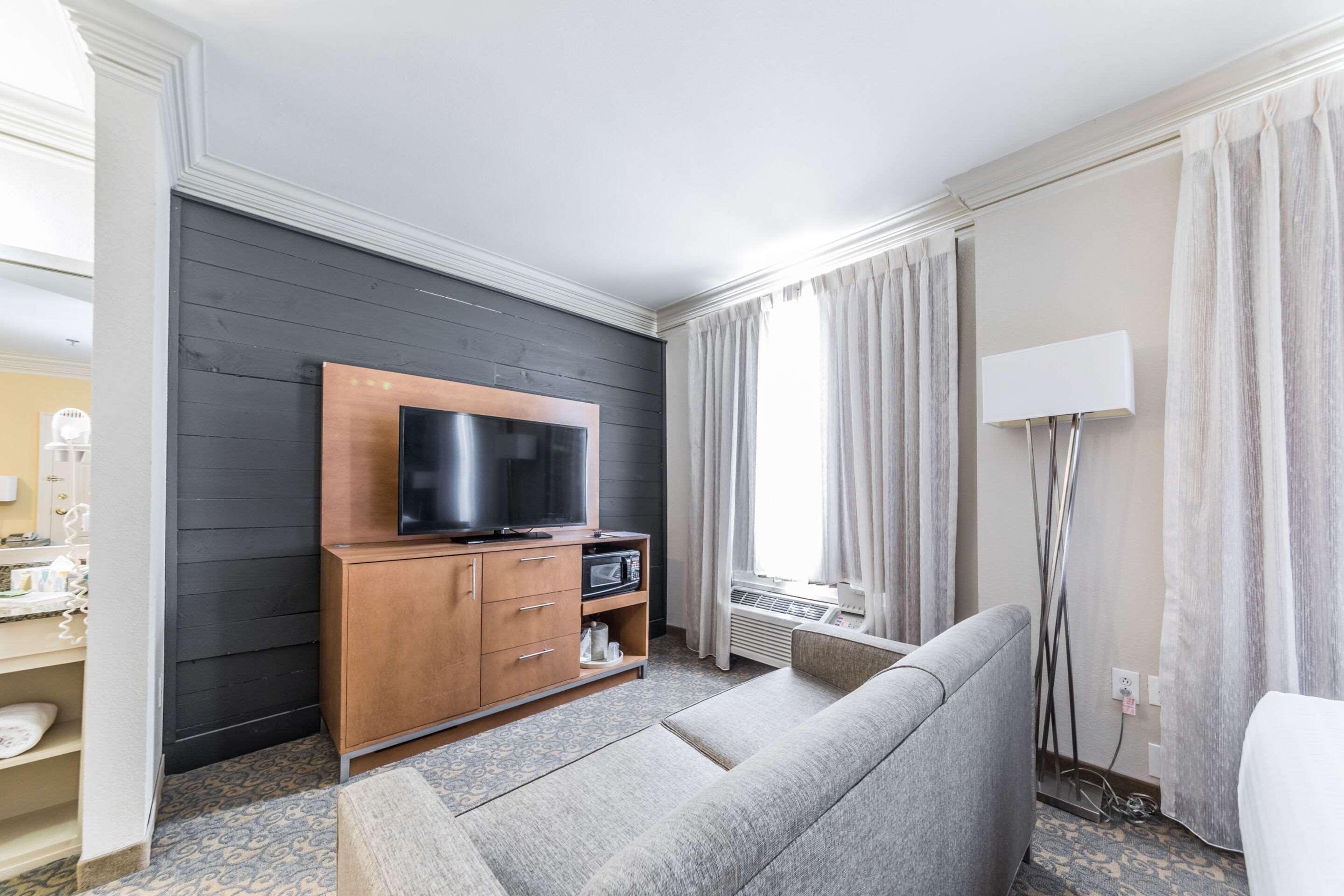 Spark By Hilton South
