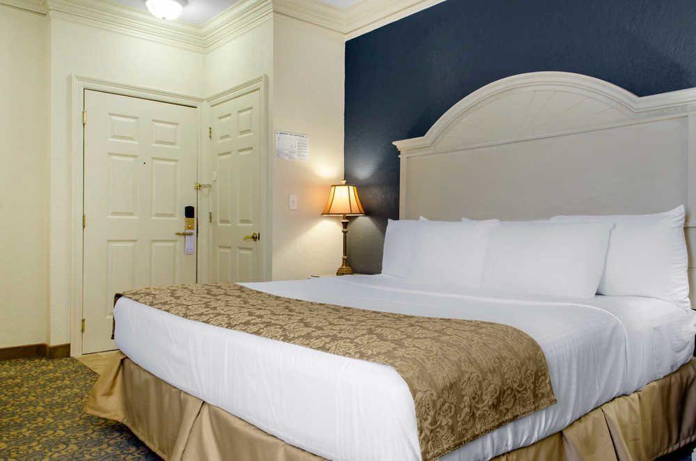 Spark By Hilton South Hotel 3*