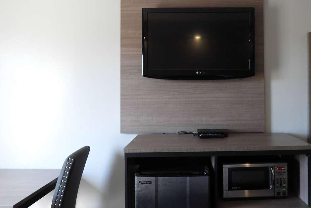 Baymont By Wyndham Airport