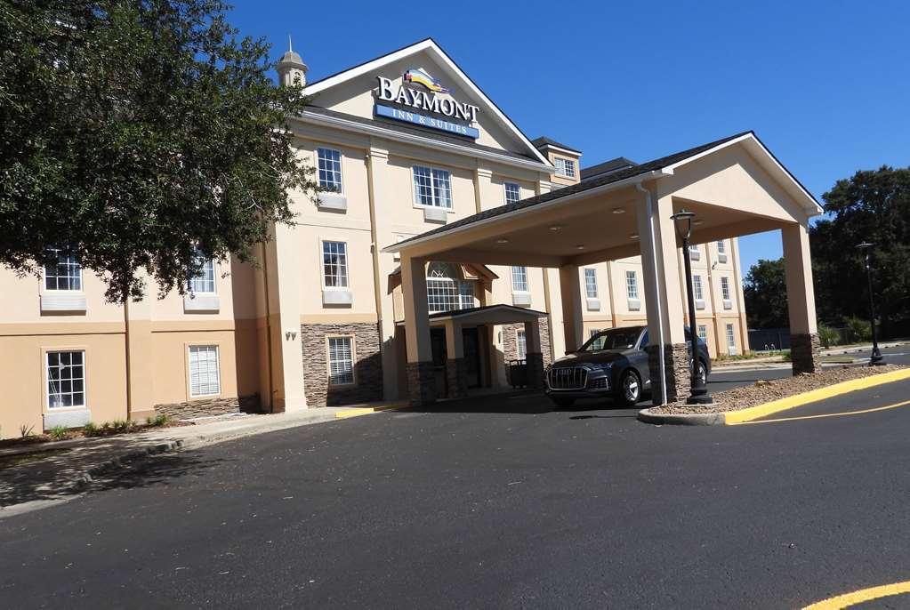 Hotel Baymont By Wyndham Airport