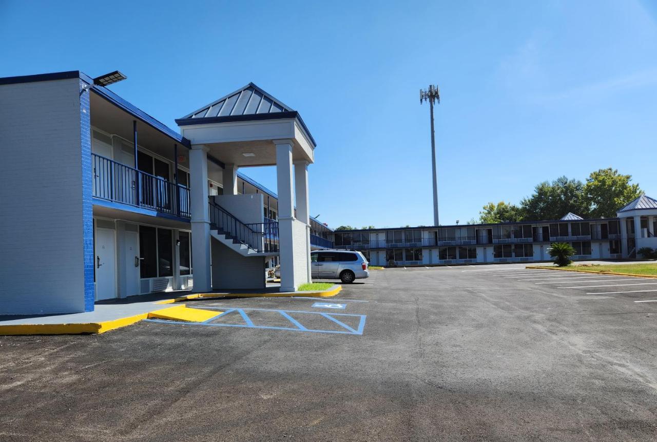 Hotel Smart Lafayette