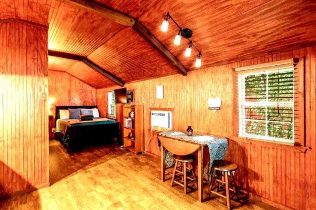 Cajun Stays - The Cabin Tiny