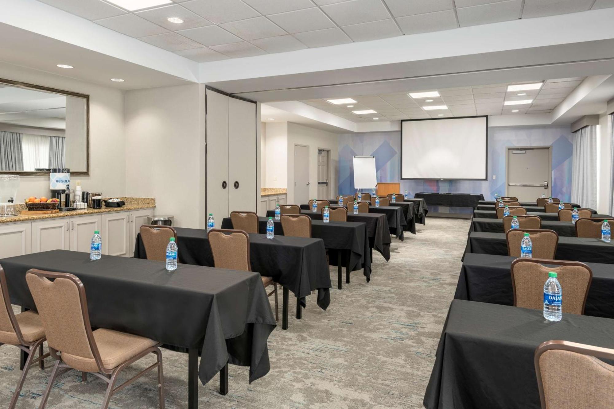 Hilton Garden Lafayette/cajundome 3*
