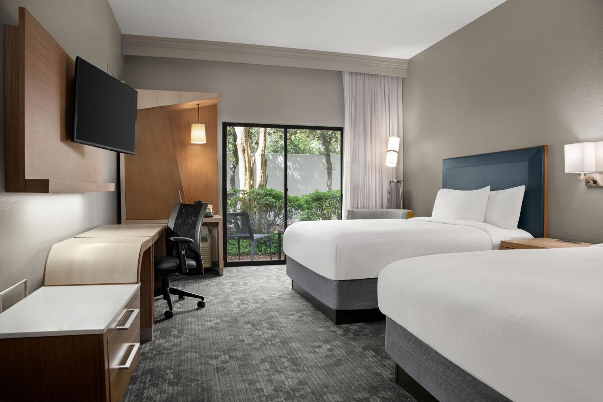 Courtyard Airport 3* Lafayette
