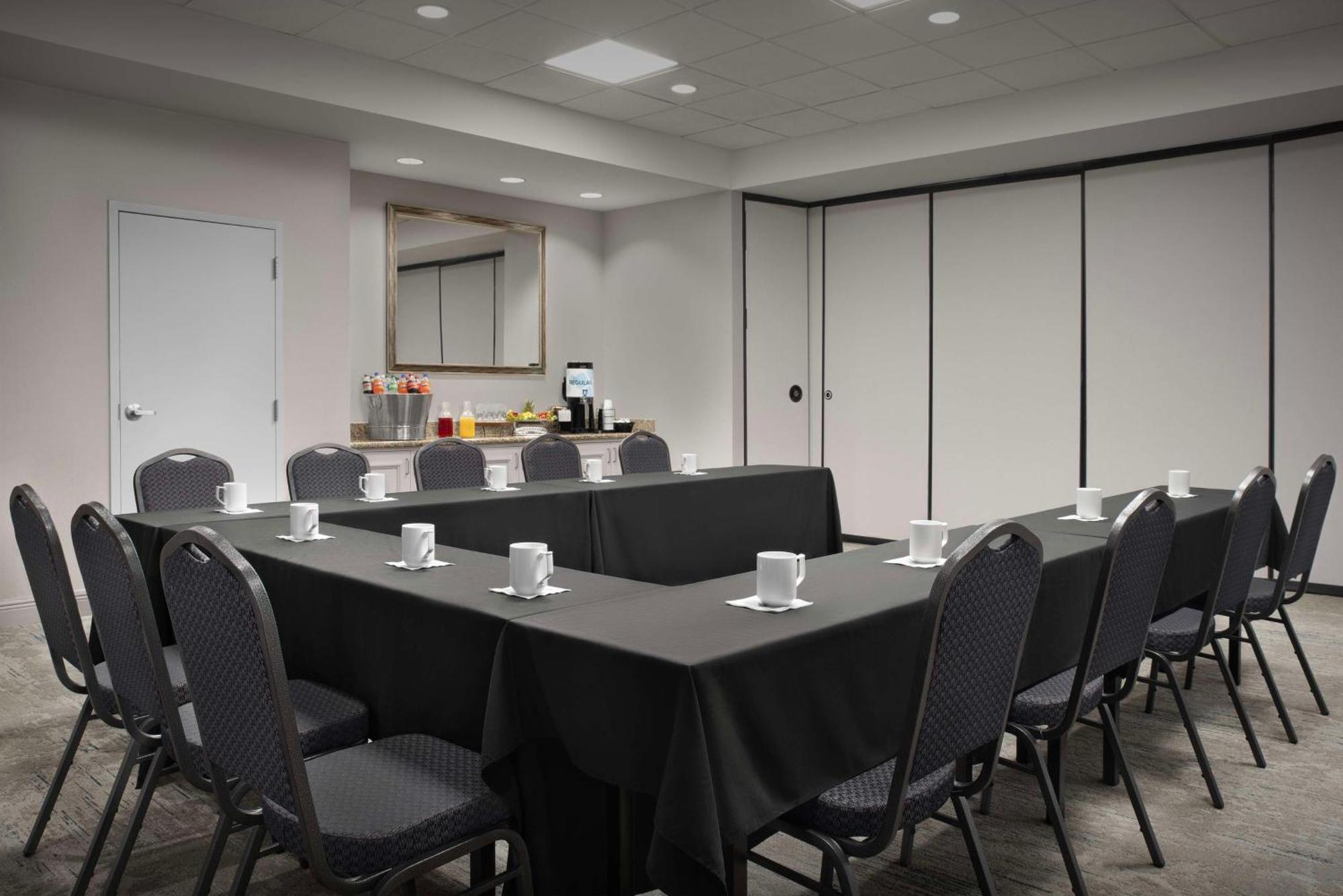 Hilton Garden Lafayette/cajundome 3*