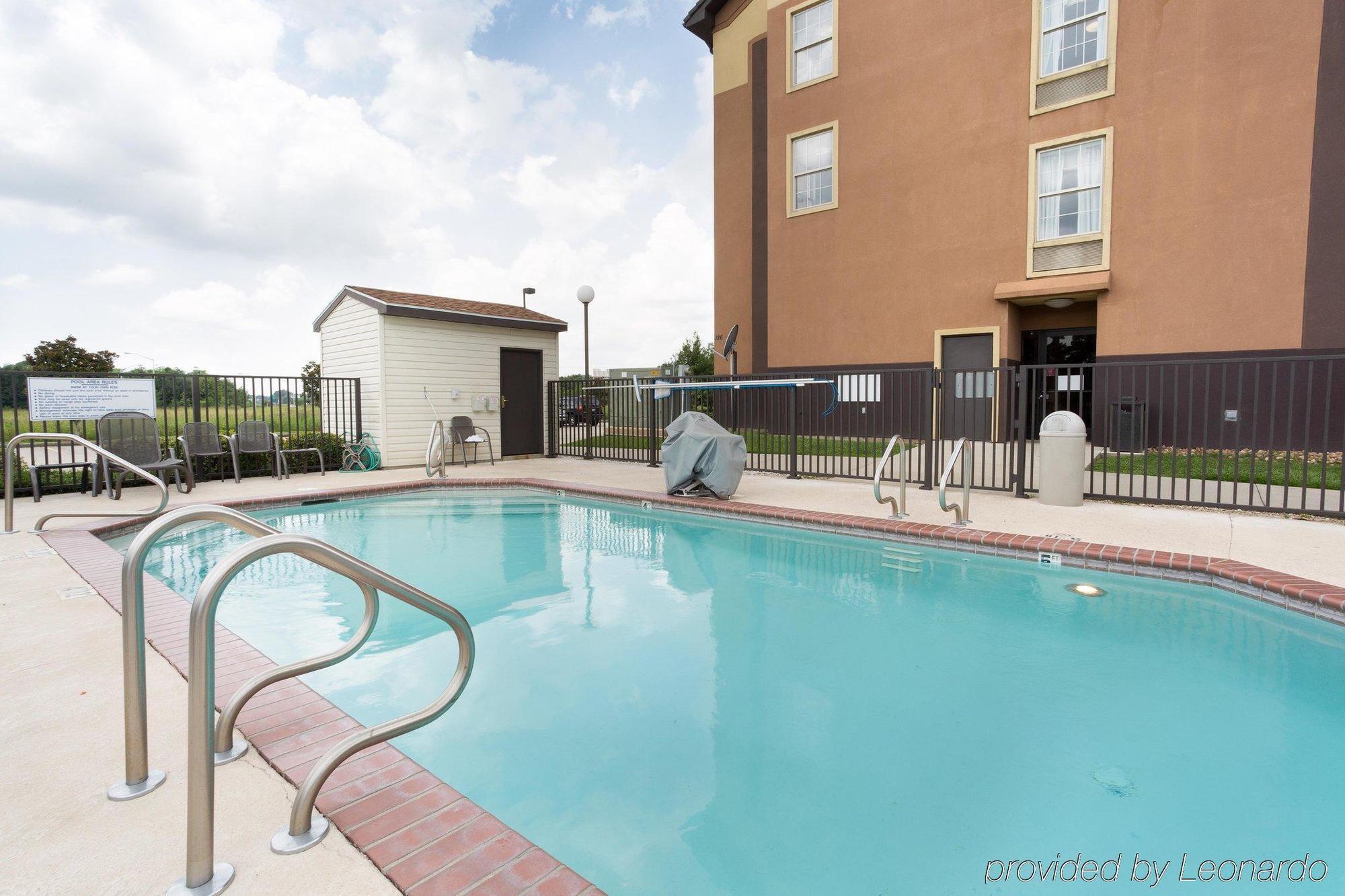 Pear Tree Hotel