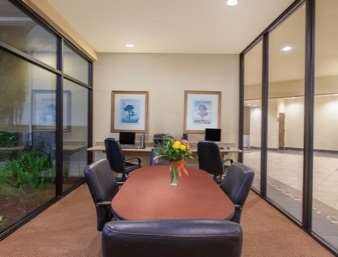 Ramada Conference Center Hotel 3*