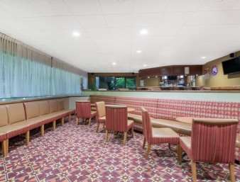Ramada Conference Center Hotel 3*
