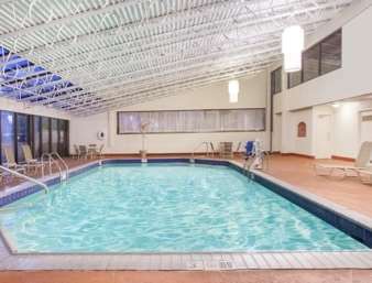 Ramada Conference Center 3*