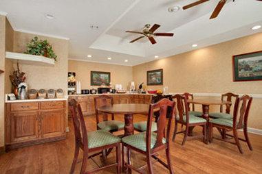 Baymont By Wyndham Airport Hotel Lafayette
