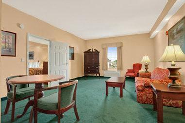 Hotel Baymont By Wyndham Airport 3*