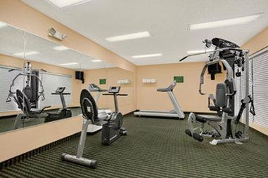 Hotel Baymont By Wyndham Airport 3*