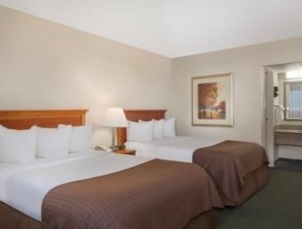 Hotel Ramada Conference Center 3*