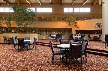 Hotel Ramada Conference Center
