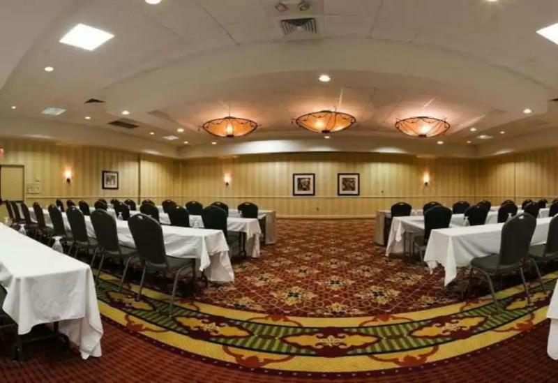 Ramada Conference Center 3* Lafayette