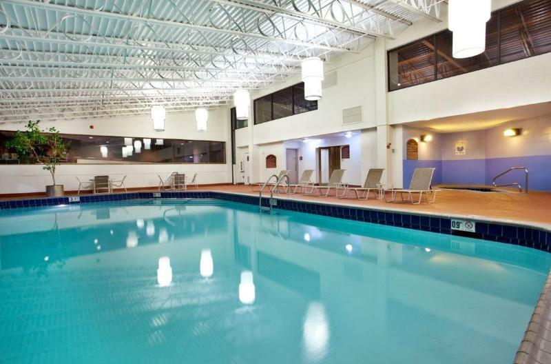 Ramada Conference Center 3*